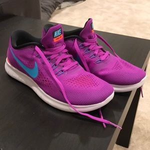 Nike Free Runs